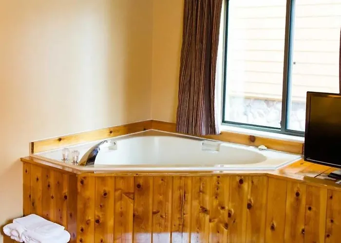 Cranberry Country Lodge