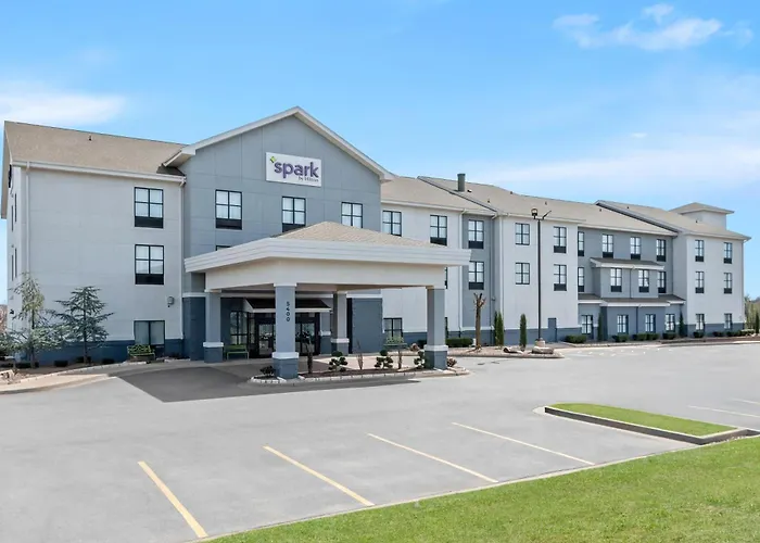 Spark By Hilton Shawnee