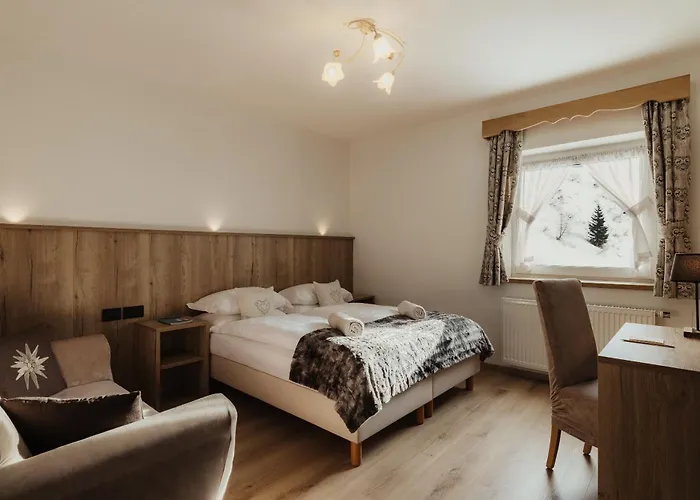 Hotel Monte Cherz Arabba
