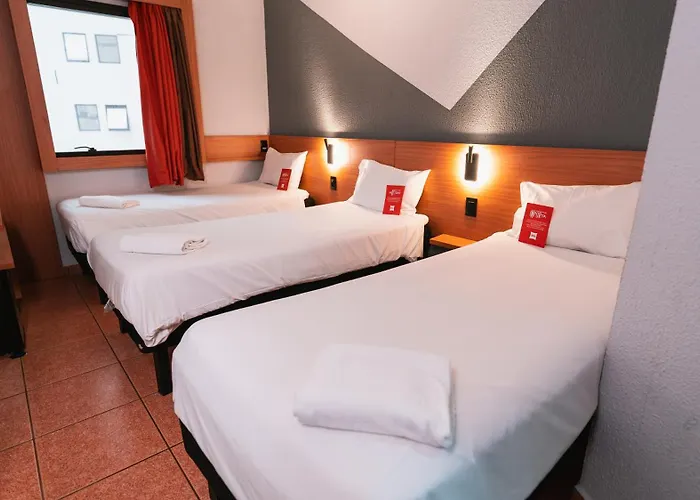 Ibis Santos Gonzaga Praia
