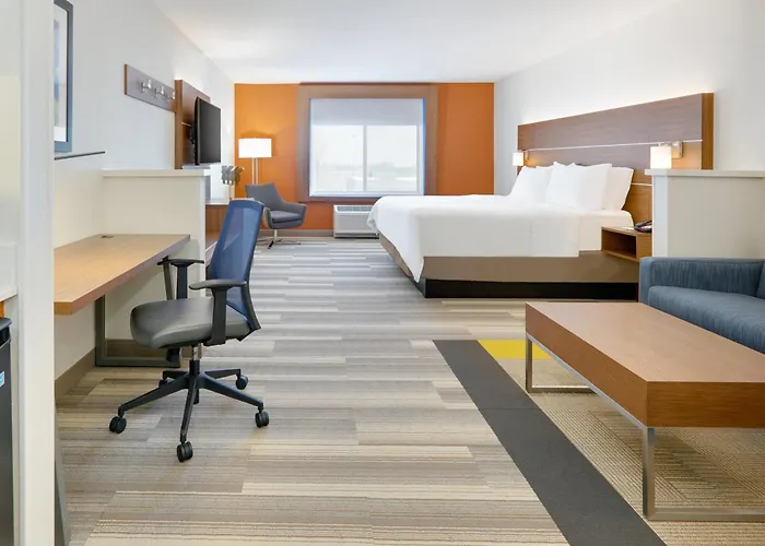 Holiday Inn Express & Suites Mitchell By Ihg