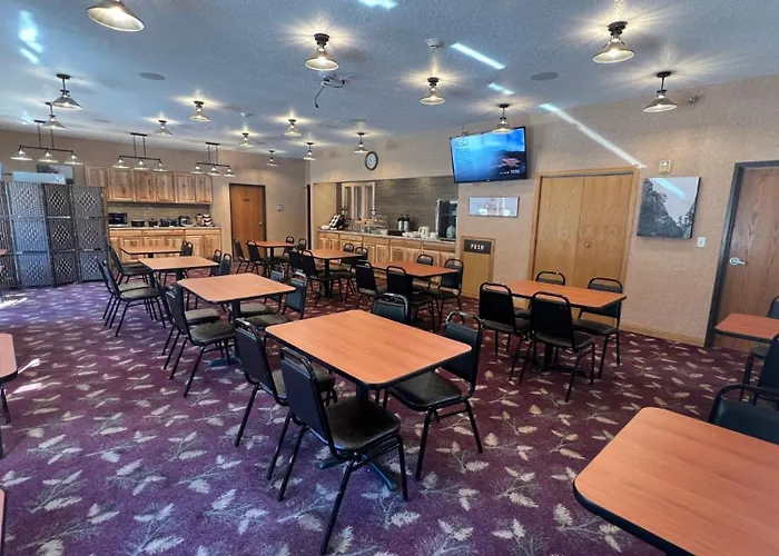 Rushmore Express & Suites