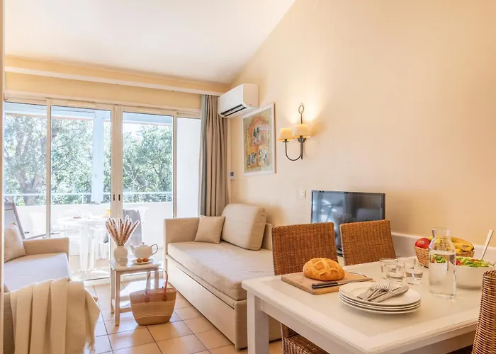 Residence Pierre & Vacances Les Restanques Du Golfe De Saint-Tropez Grimaud