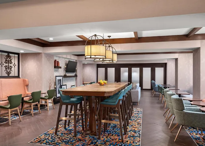 Hampton Inn & Suites Fresno