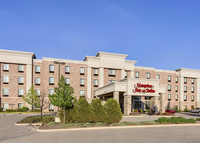 Hampton Inn & Suites West Bend