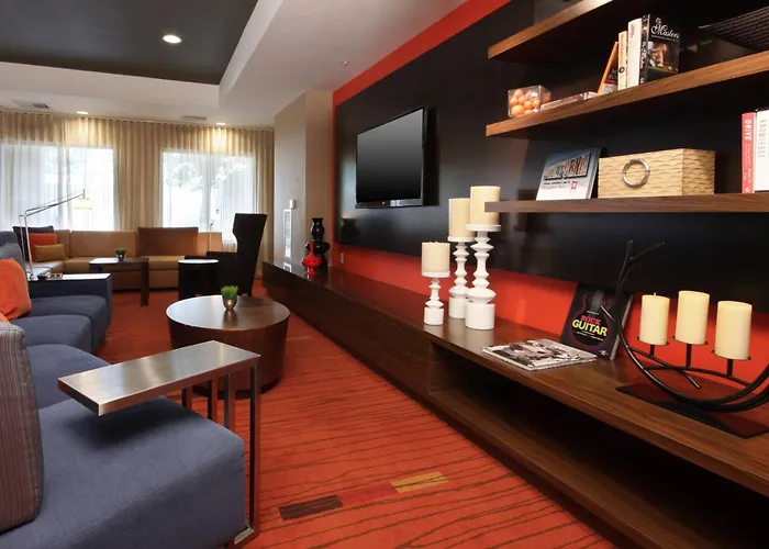 Courtyard By Marriott Salinas Monterey Hotel