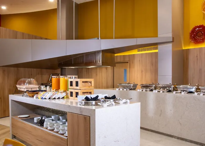 Holiday Inn Monterrey-Parque Fundidora, an IHG Hotel