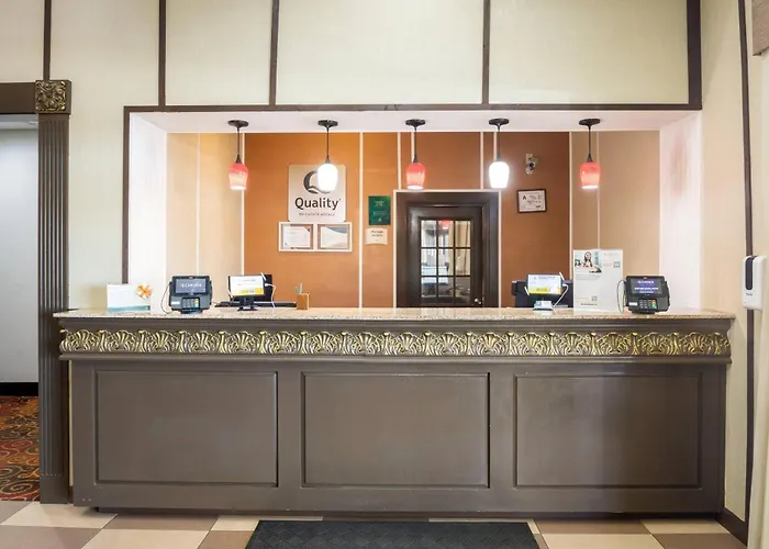 Quality Suites Hickory South