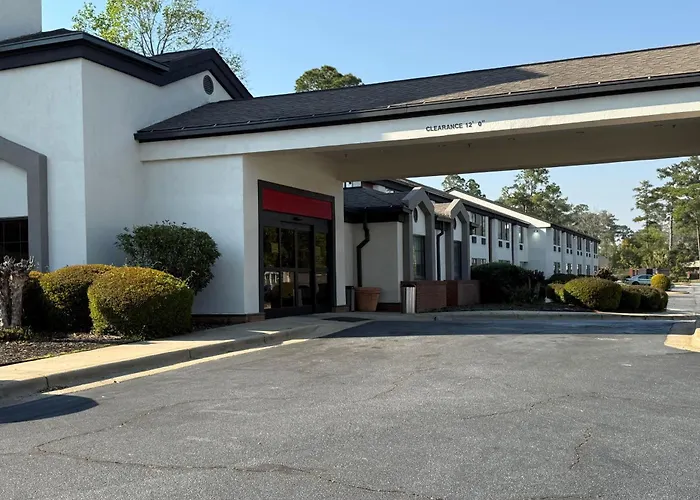 Ramada By Wyndham Albany Ga Hotel