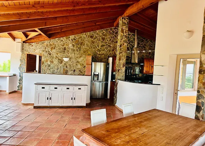 Moonshine Guest House With Private Studios And Private Cottage