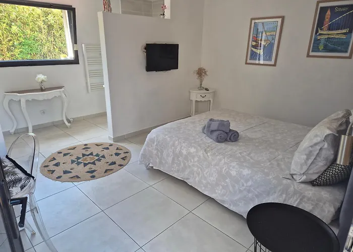 La Villa Blanche Sanary-sur-Mer