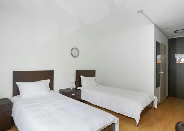 Neuchatel City Hotel - Self Check-In