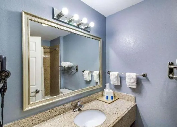 Rodeway Inn & Suites Port Arthur - Groves