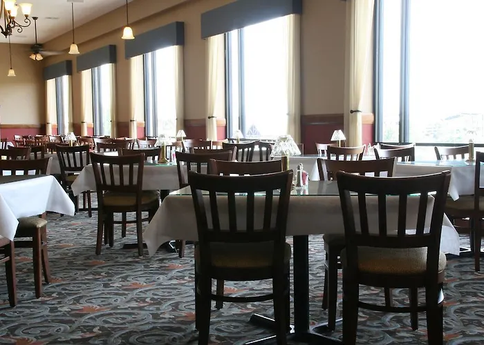 Grand Plaza Hotel, Trademark Collection By Wyndham Branson