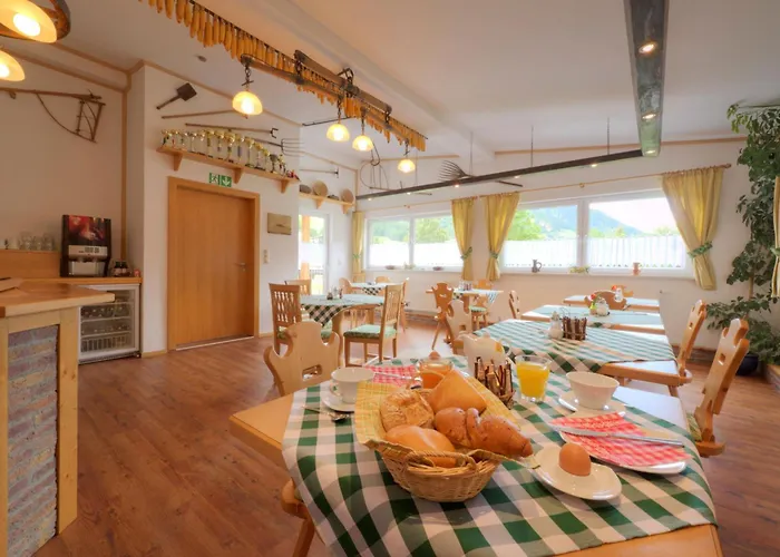 Alpenstern Rooms & Suites Lermoos