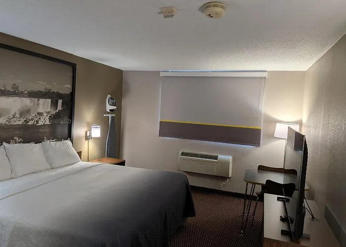 Super 8 By Wyndham Niagara Falls