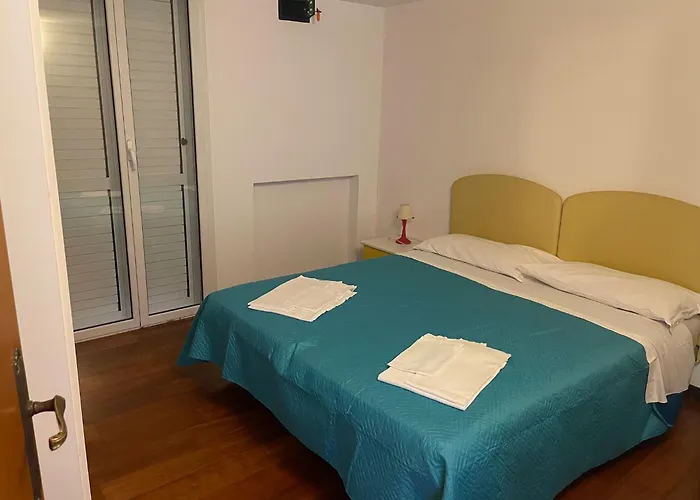 Apartament 2 Bedroom With One Bathroom And Penthouse Apartament 3 Bedroom And 2 Bathroom Included With Umbrella And Sunbeds Lido Adriano