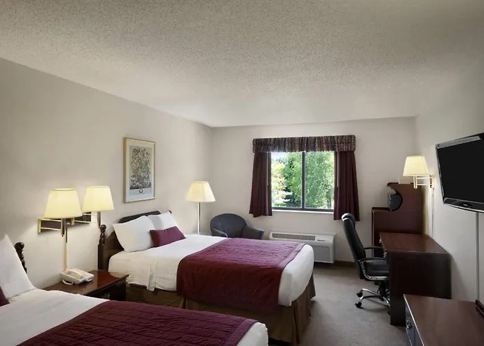 Baymont By Wyndham Whitewater