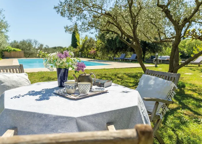 Bed and Breakfast Les Olivettes le mazet à Uzès
