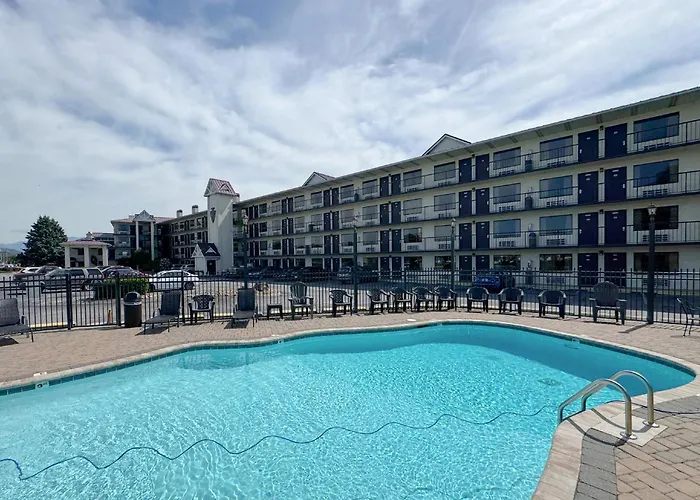 Landmark Inn