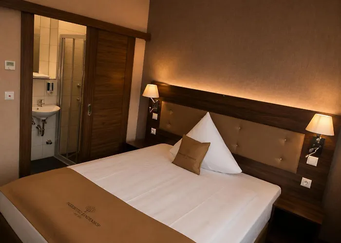 Hotel Pasa Paradies KOSTENLOSE PARKPLÄTZE Hanau