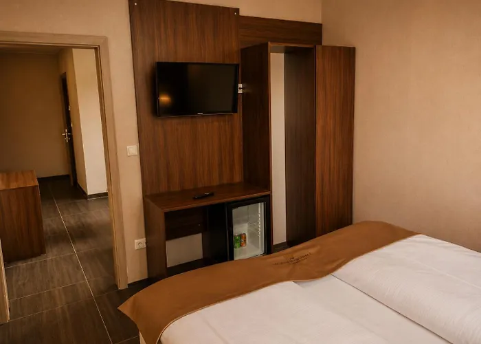 Hotel Pasa Paradies KOSTENLOSE PARKPLÄTZE Hanau