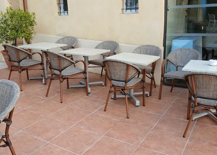 Logis Hôtel La Bastide Saint Bach Suze-la-Rousse