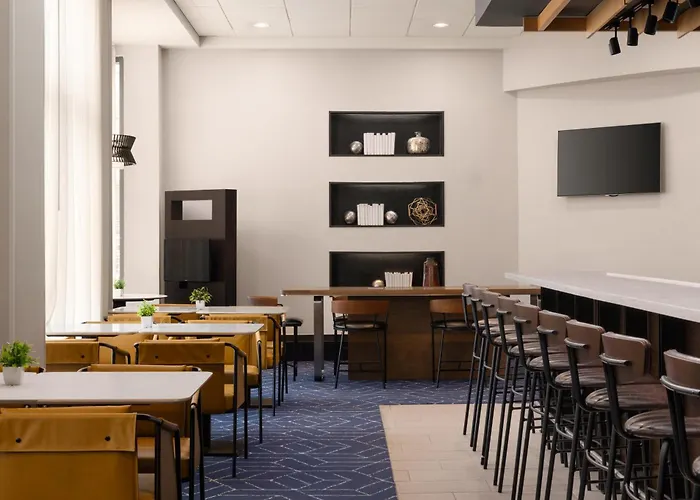 Courtyard By Marriott Boston Brookline