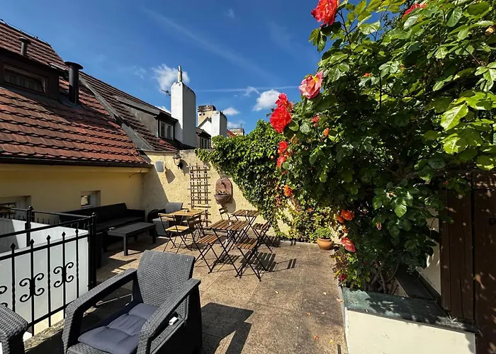 The Golden Wheel Hotel