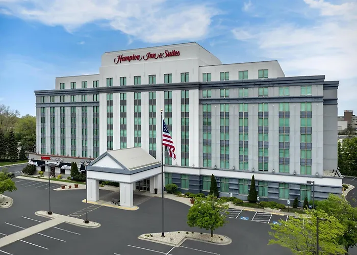 Hampton Inn & Suites Chicago North Shore Skokie