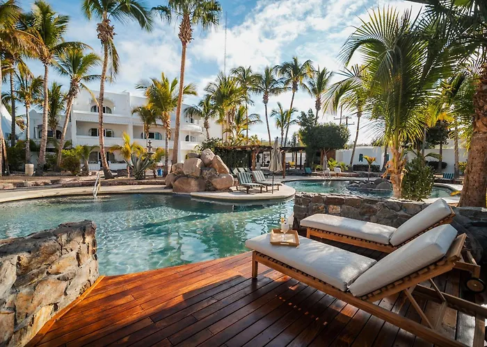 Hotel & Suites El Moro