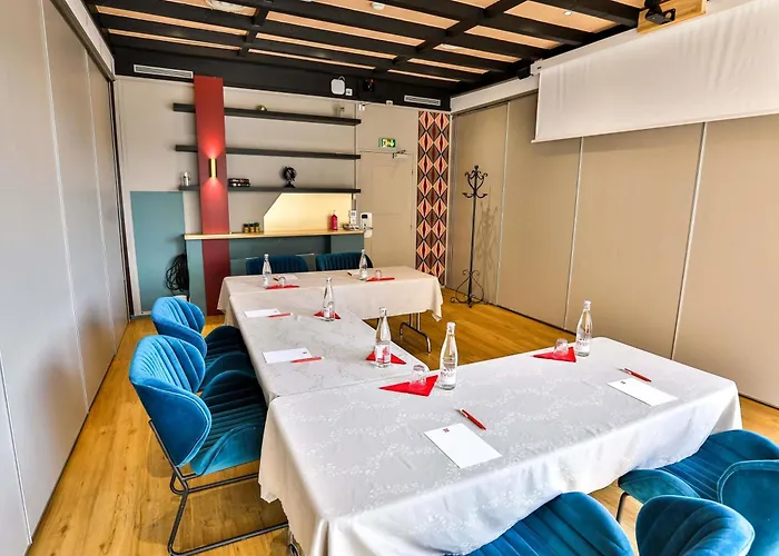 Ibis Saint Étienne - La Terrasse