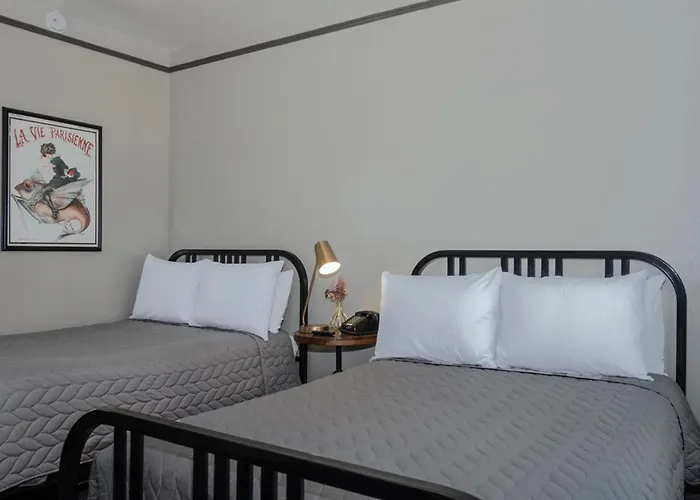 Gardner Hotel & Hostel El Paso