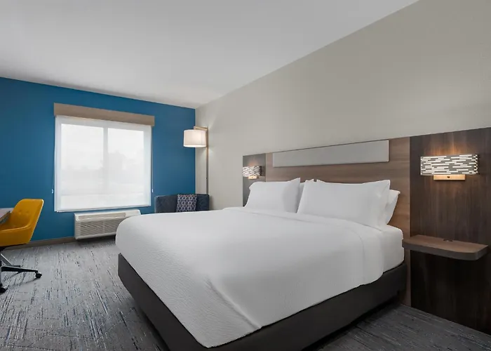 Holiday Inn Express & Suites Alexandria, An Ihg Hotel