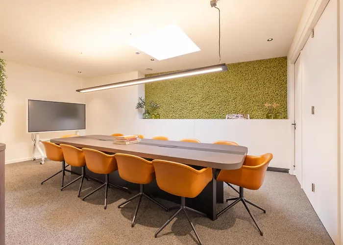 Green Hotel