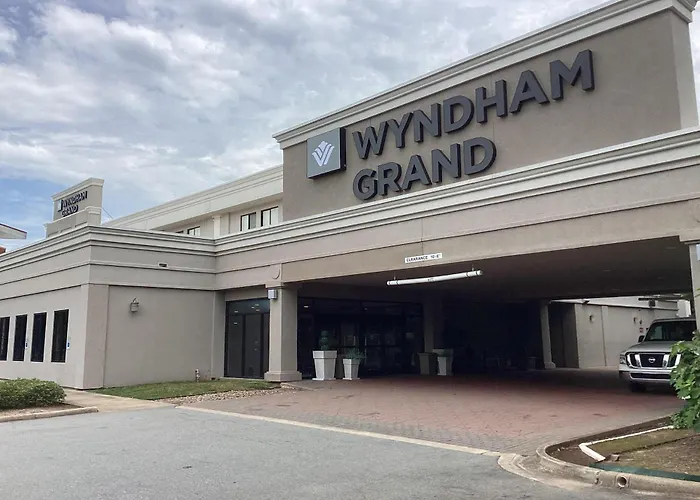 Wyndham Grand Executive Center Little Rock Airport Hotel