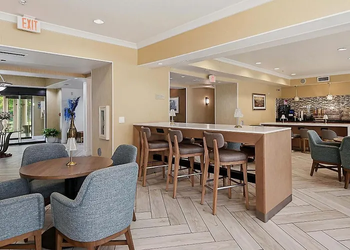 Best Western Plus Hannaford Inn & Suites