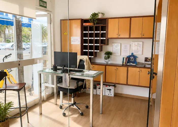 Malvarrosa Beach Rooms Valence