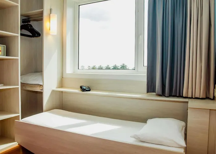 Ibis Montevideo Rambla Hotel