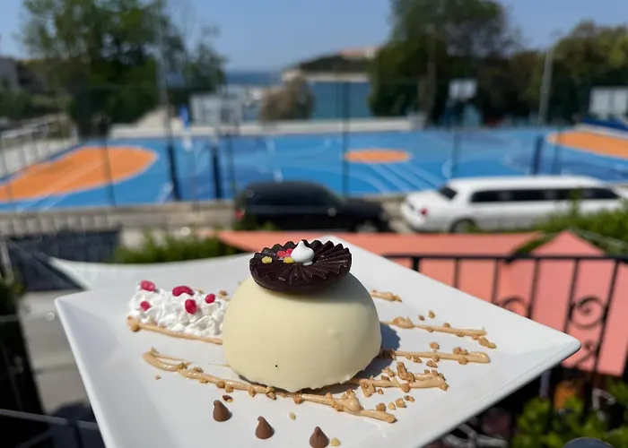ApartHotel Viola Pjescana Uvala