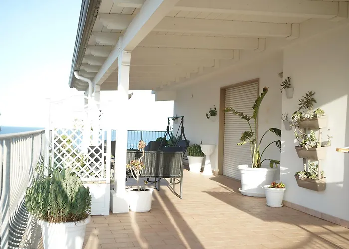 TROPICAL ROOMS Vista Mare Cirò Marina
