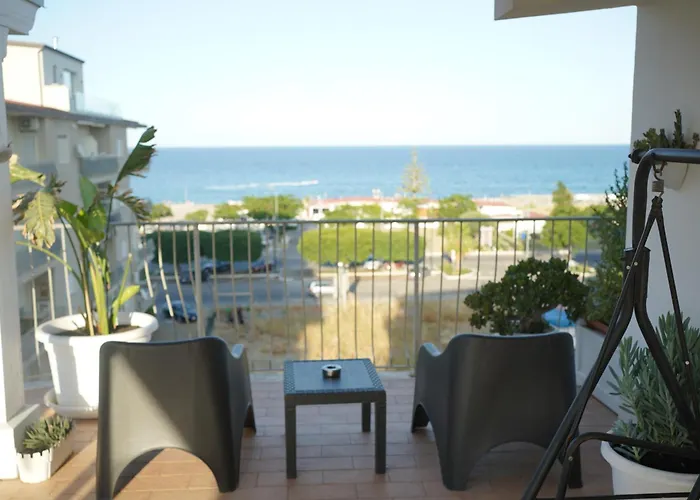 TROPICAL ROOMS Vista Mare Cirò Marina