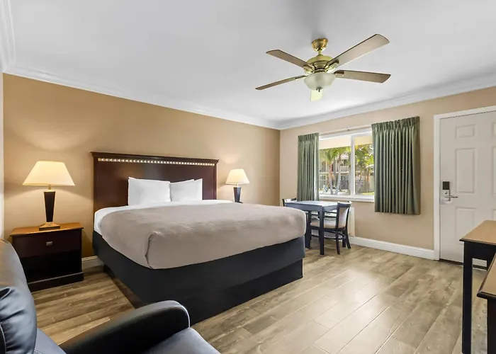 Travelodge By Wyndham Santa Maria