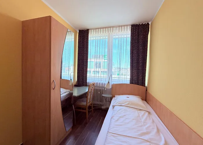 Hotel Stadt Hamburg am Fluss Saarbrücken