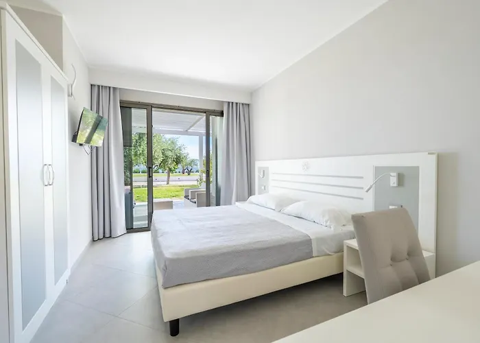 Hotel Baia Di Trainiti Vibo Valentia