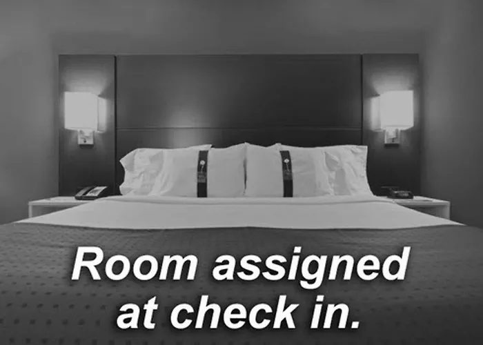 Holiday Inn Express & Suites Alexandria - Fort Belvoir By Ihg