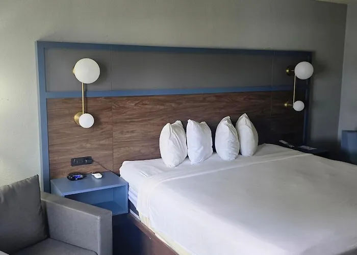 Americinn By Wyndham Lincoln North