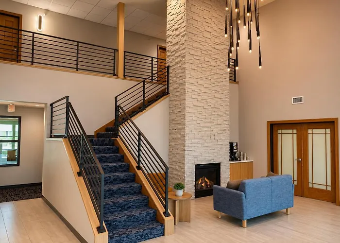 Heritage Hotel And Suites