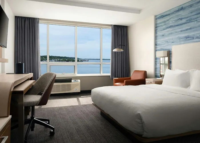 Courtyard By Marriott Erie Bayfront Hotel
