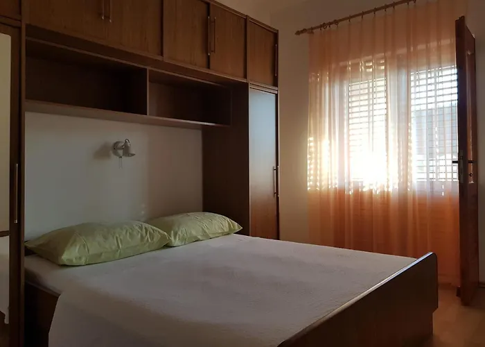 Apartments By The Sea Lopar